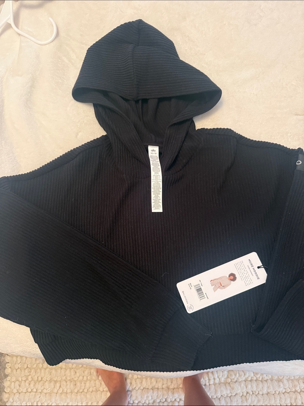 ALO Yoga Black Ribbed Pullover Hoodie